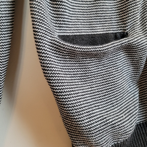 Vintage Levi's Cardigan - Picture 8 of 11